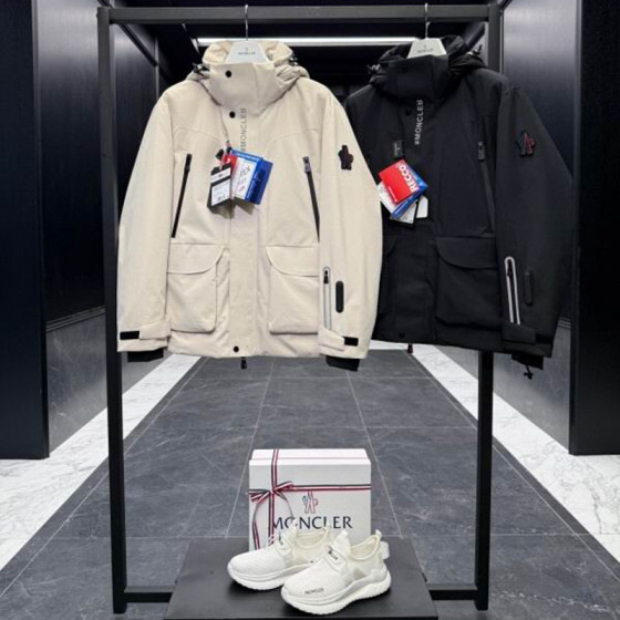 Moncler sz1-5 26yr267